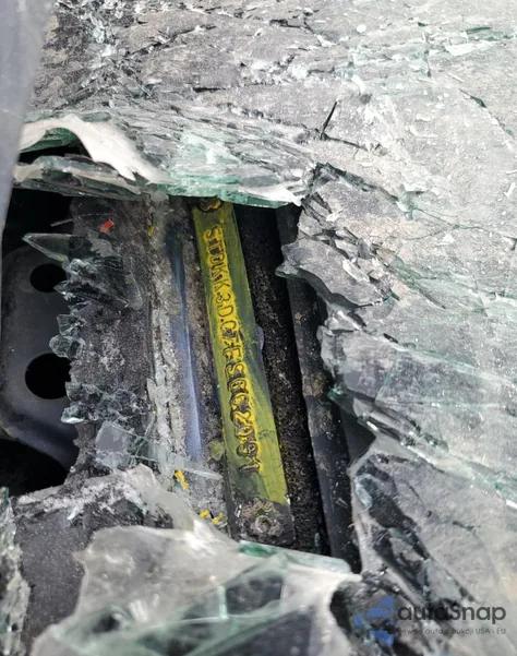 2015 Toyota Sienna Le z USA, uszkodzony, nr VIN 5TDKK3DC7FS662091